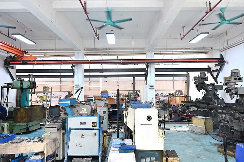 Guangzhou Tieqi Construction Machinery Co., Ltd. خط تولید سازنده