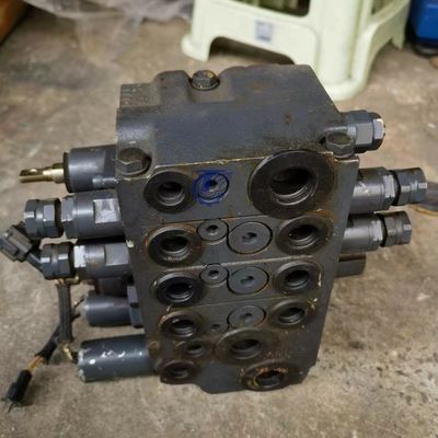 723-82-31100 7238231100 723-82-30100 برای کاماتسو FD35/40-10 FD35Y/40Y-10 FD40Z-10 FD45-10 قطعات فولک لفت های هیدرولیک