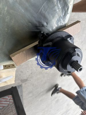 B0440-18001 708-7r-00710 708-7r-01690 برای Kayaba Wa320-5 Wa320-6 هواپیمای هیدرولیک موتور موتور؛ روغن (فان درایو) قطعات حفاری بازاره اصلی